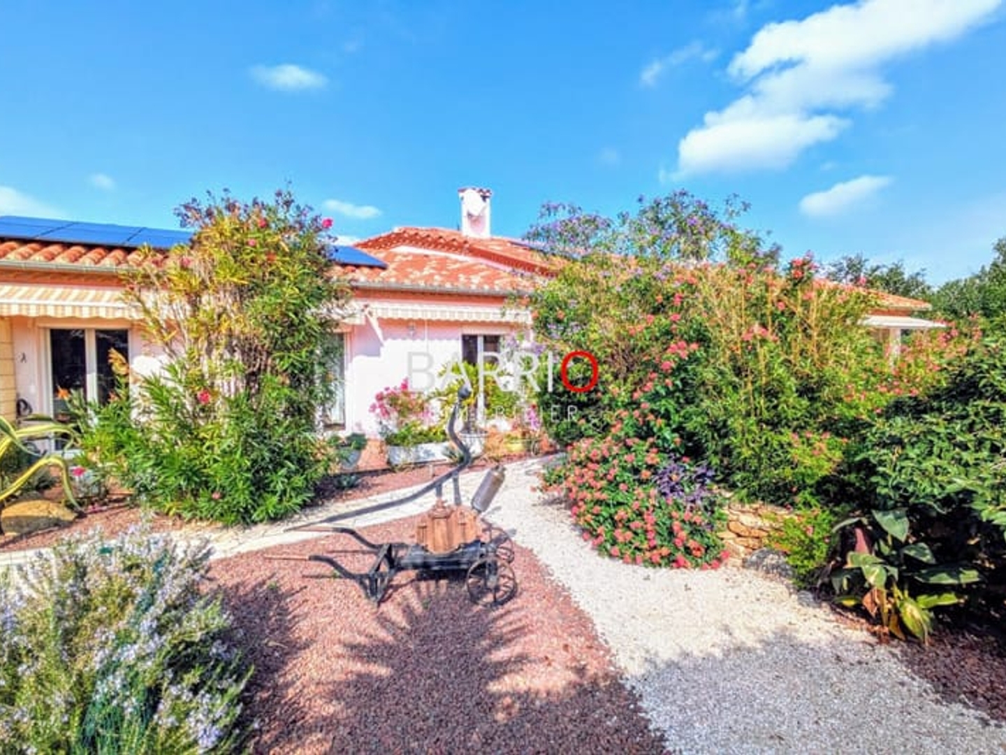 SOREDE : Spacieuse villa 5 chambres avec jardin paysager