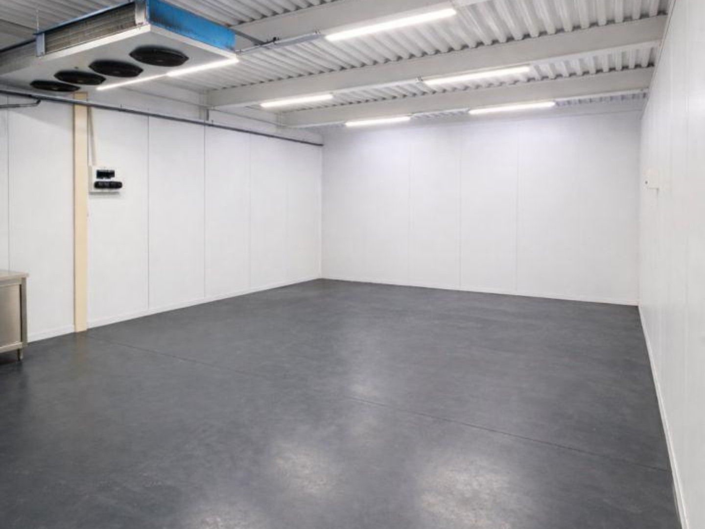 Immeuble commercial 1800 m²