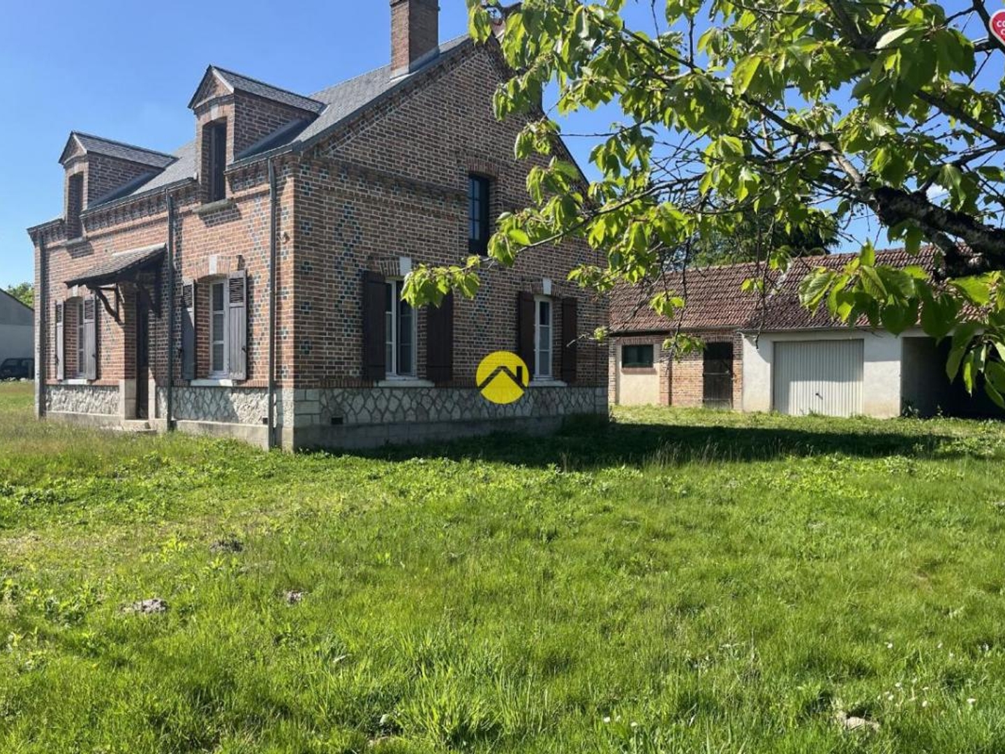 SUPERBE MAISON SOLOGNOTE EN BRIQUES