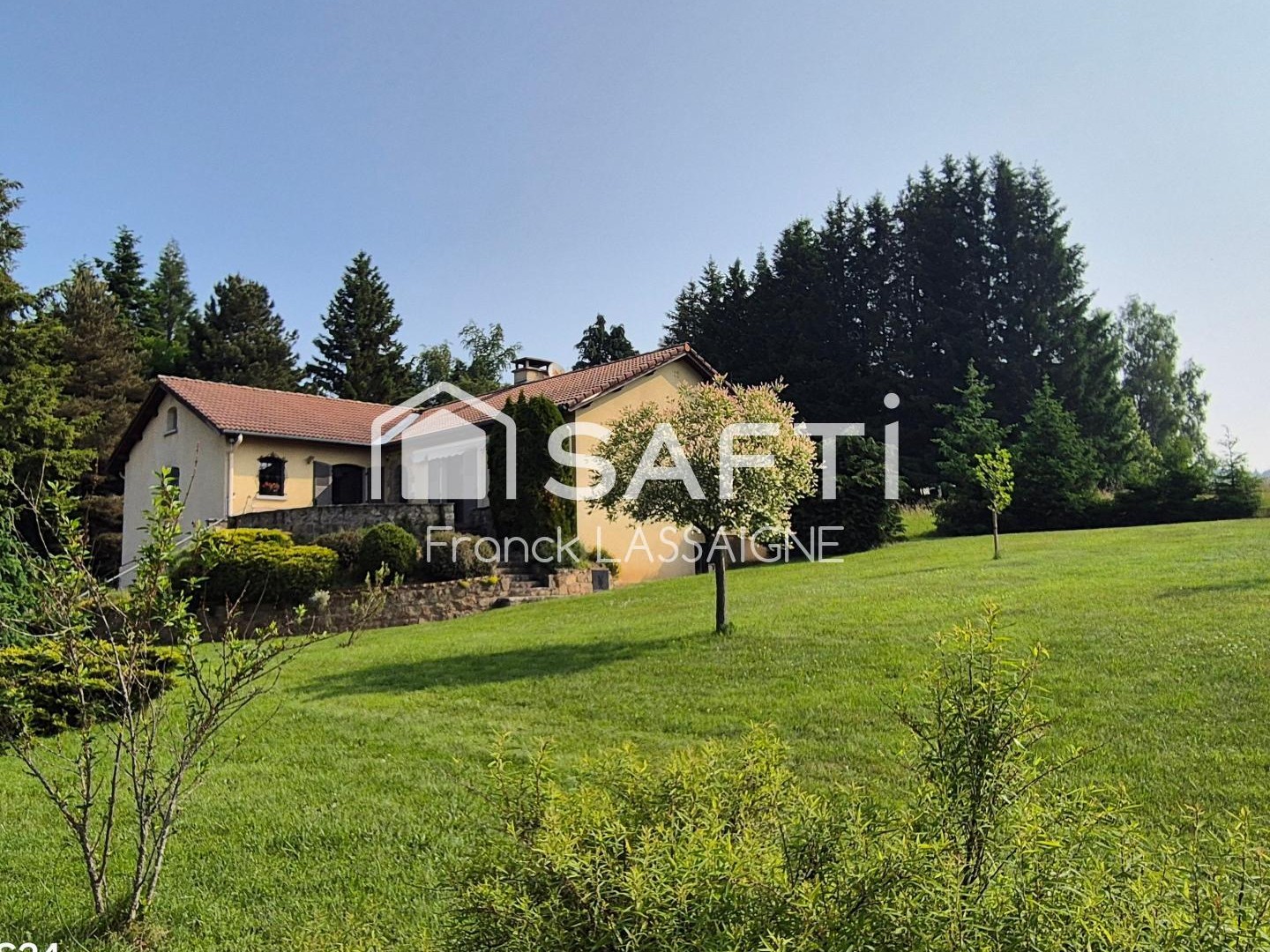 Villa 222m² 5 chambres avec terrain 4154m²