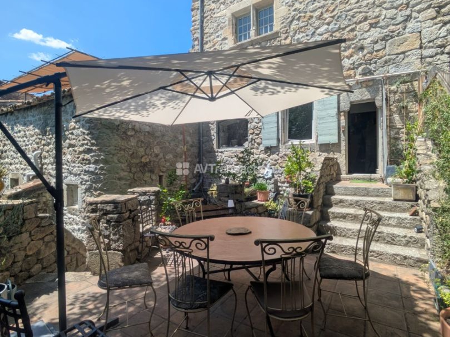 Maison + gite de caractère, terrasse, rénovée, proche baignade