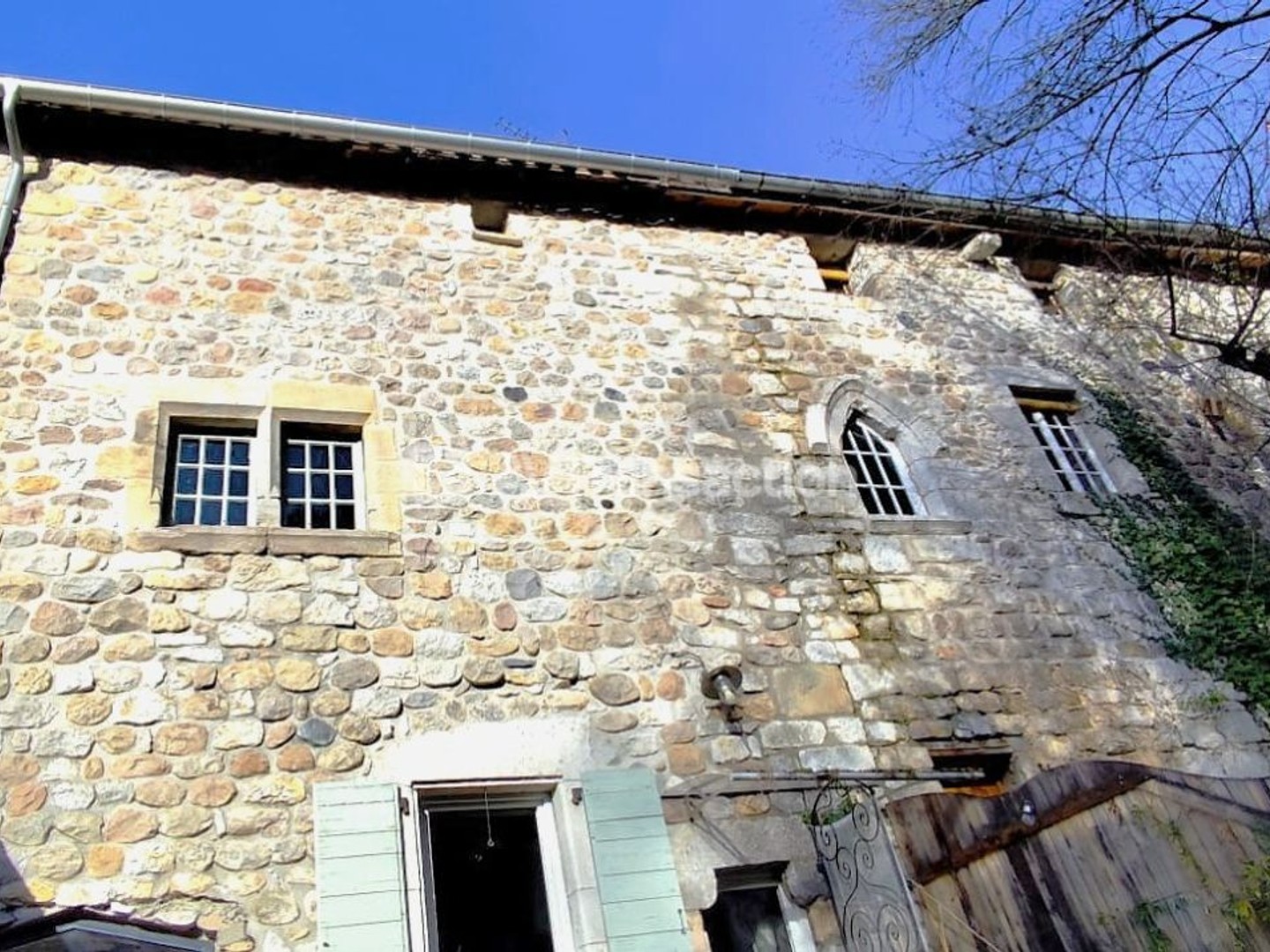 Maison + gite de caractère, terrasse, rénovée, proche baignade