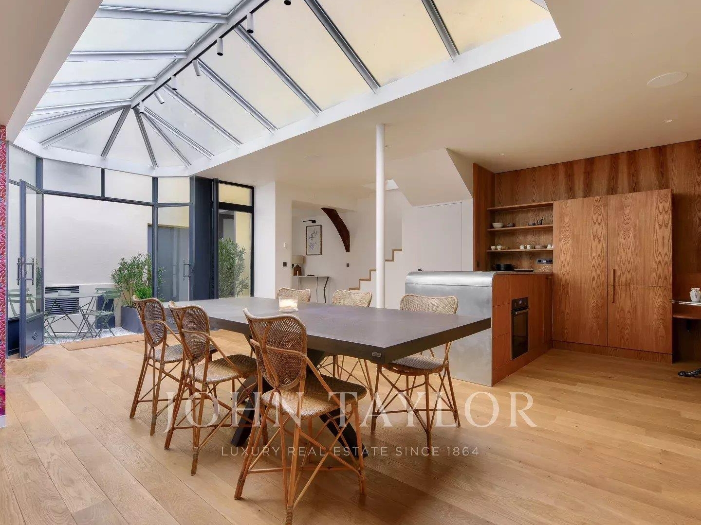 Maison à vendre - 5 pièces - 124m2 - Paris 6e (75006)