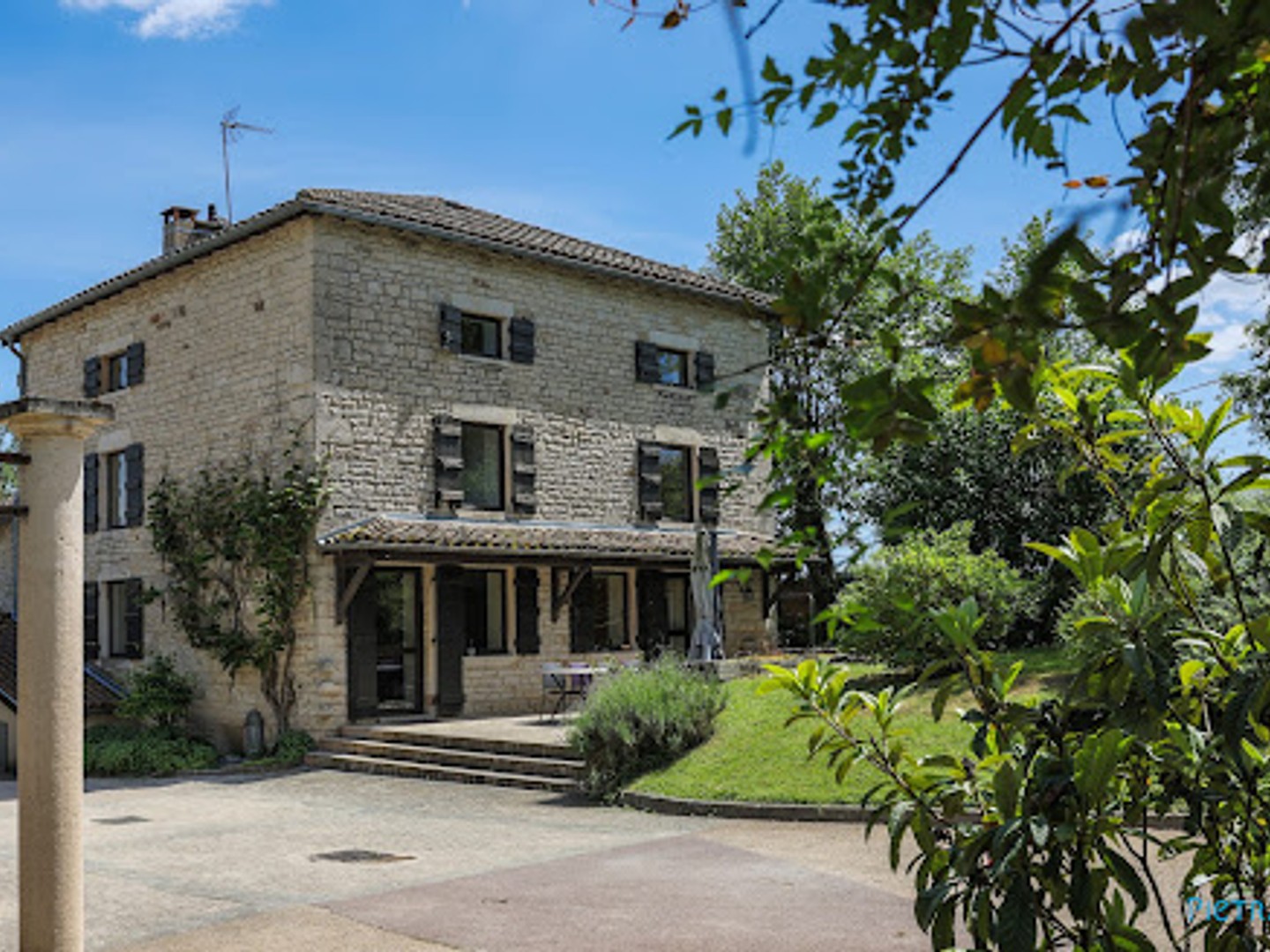 Maison 9 pièces 228 m²