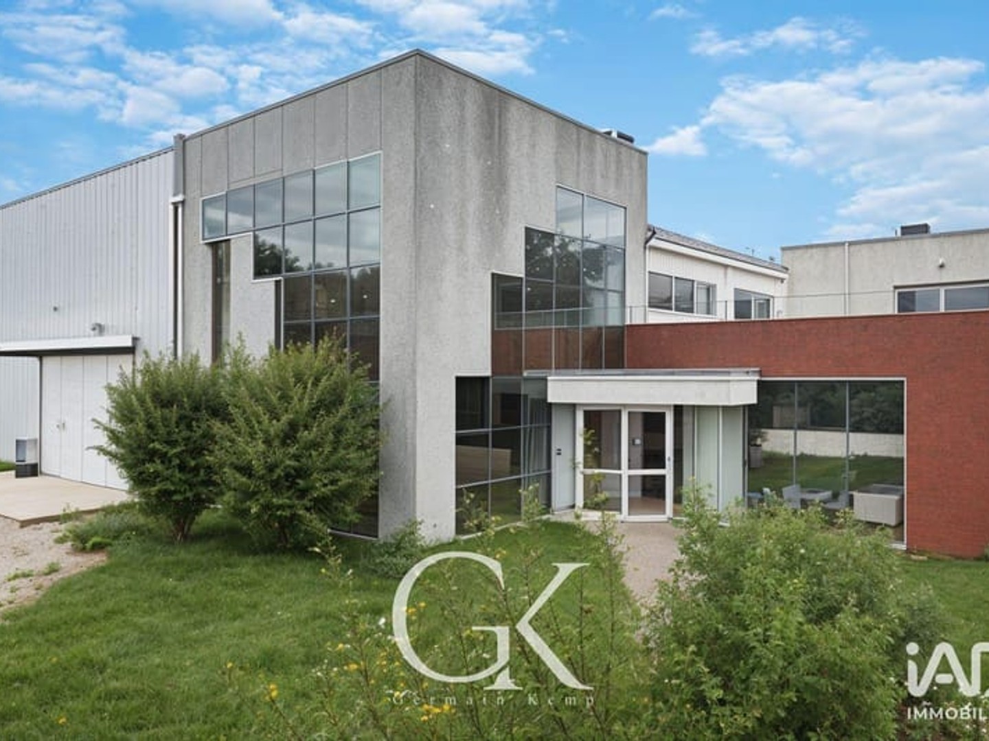 Immeuble commercial 1265 m²