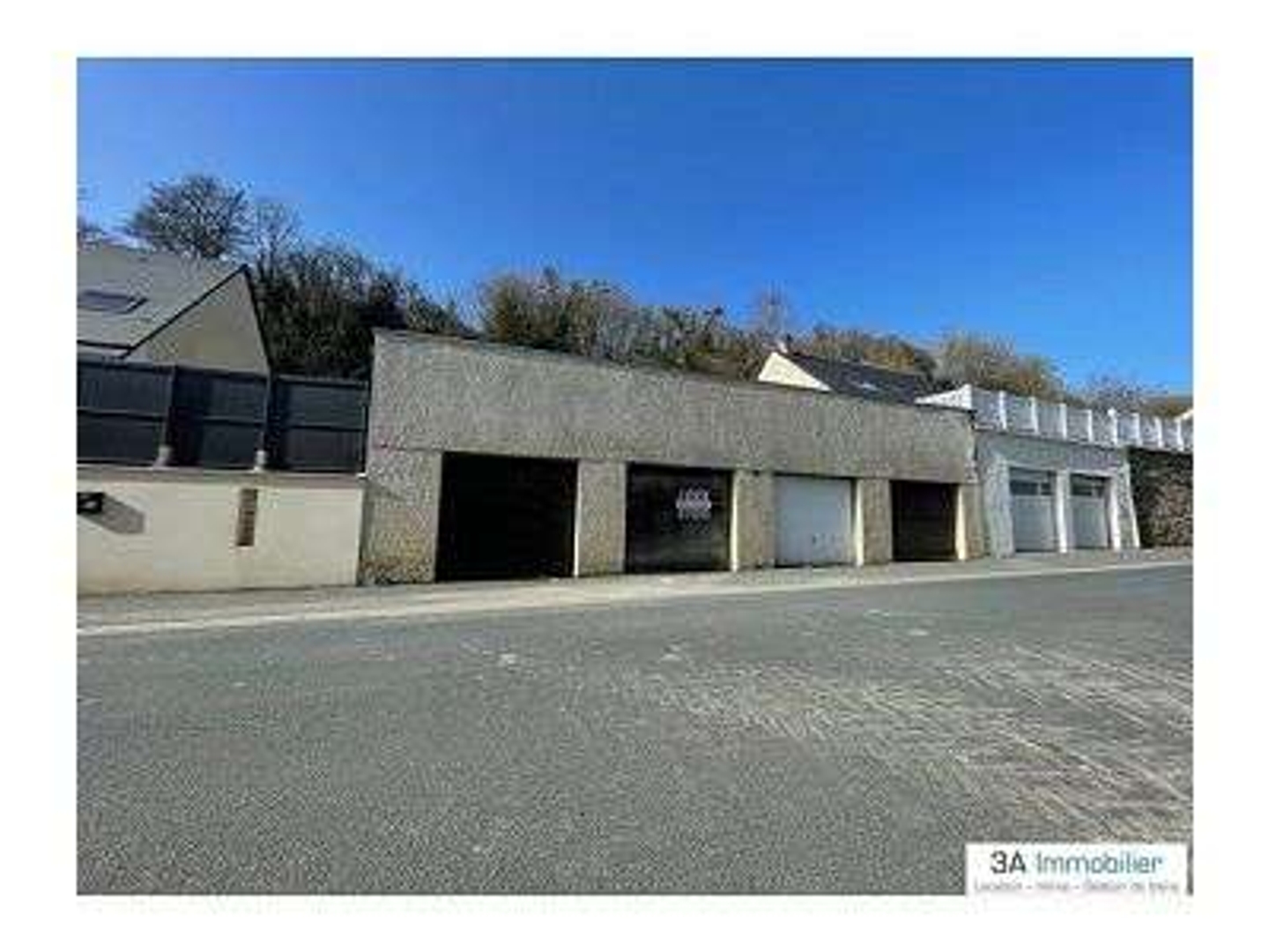 Garage/Parking