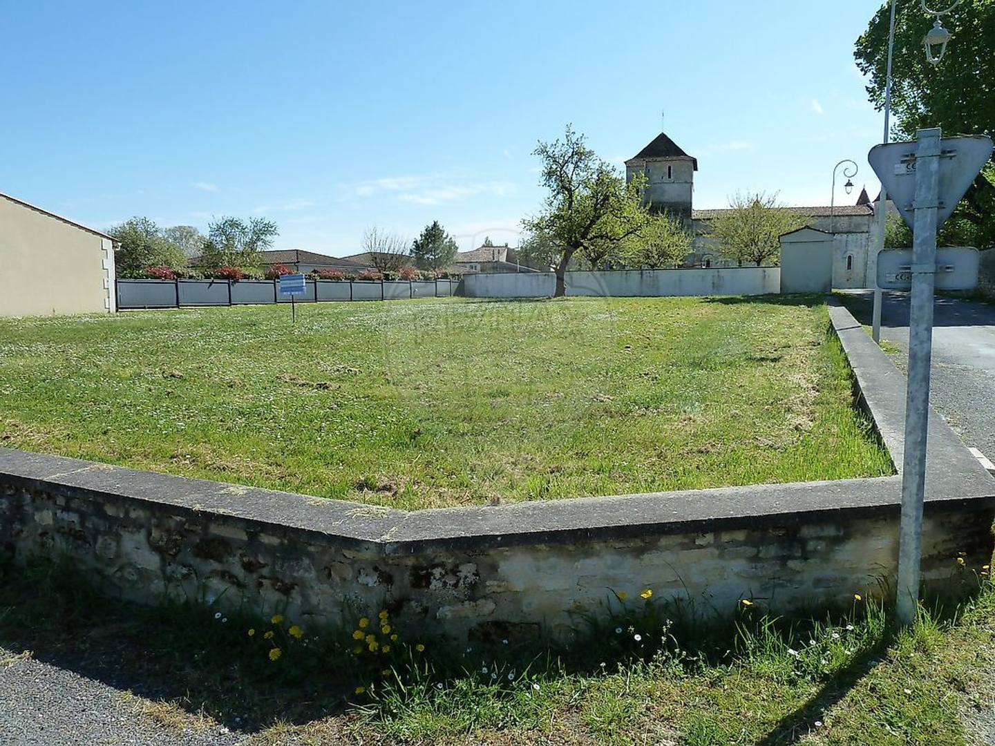 Terrain à vendre - 365m2 - Écoyeux (17770)