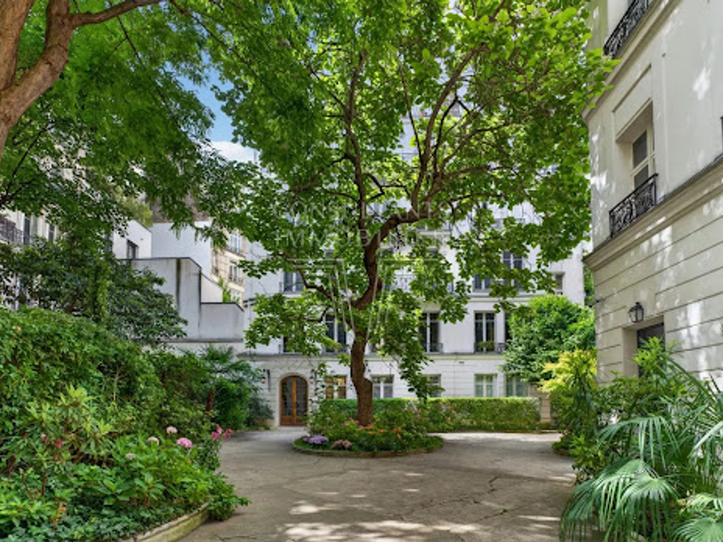Appartement à vendre - 6 pièces - 196m2 - Paris 16e (75016)