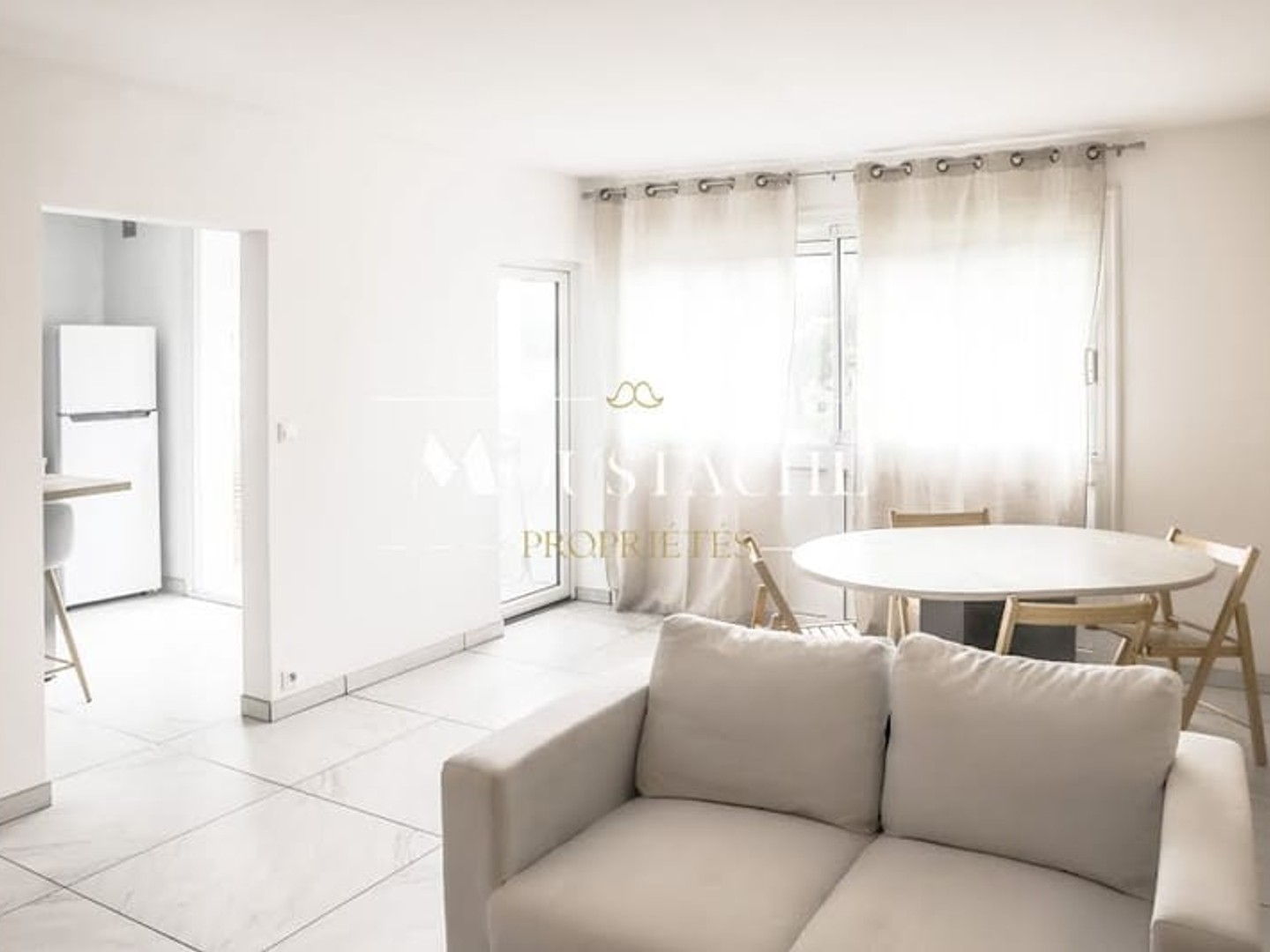 Appartement 4 pièces 77 m²
