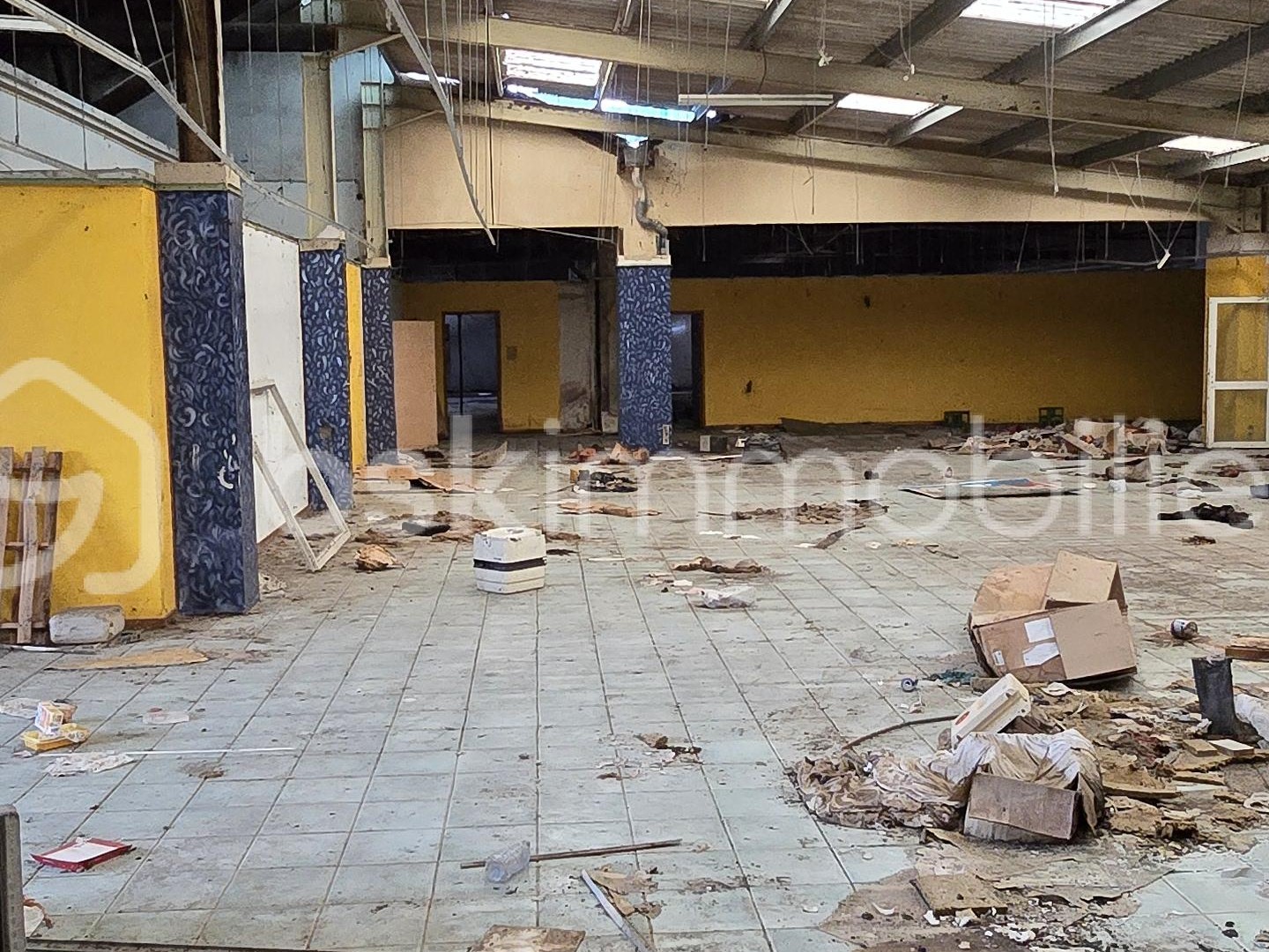 Immeuble à vendre - 10 pièces - 1395m2 - Tarbes (65000)