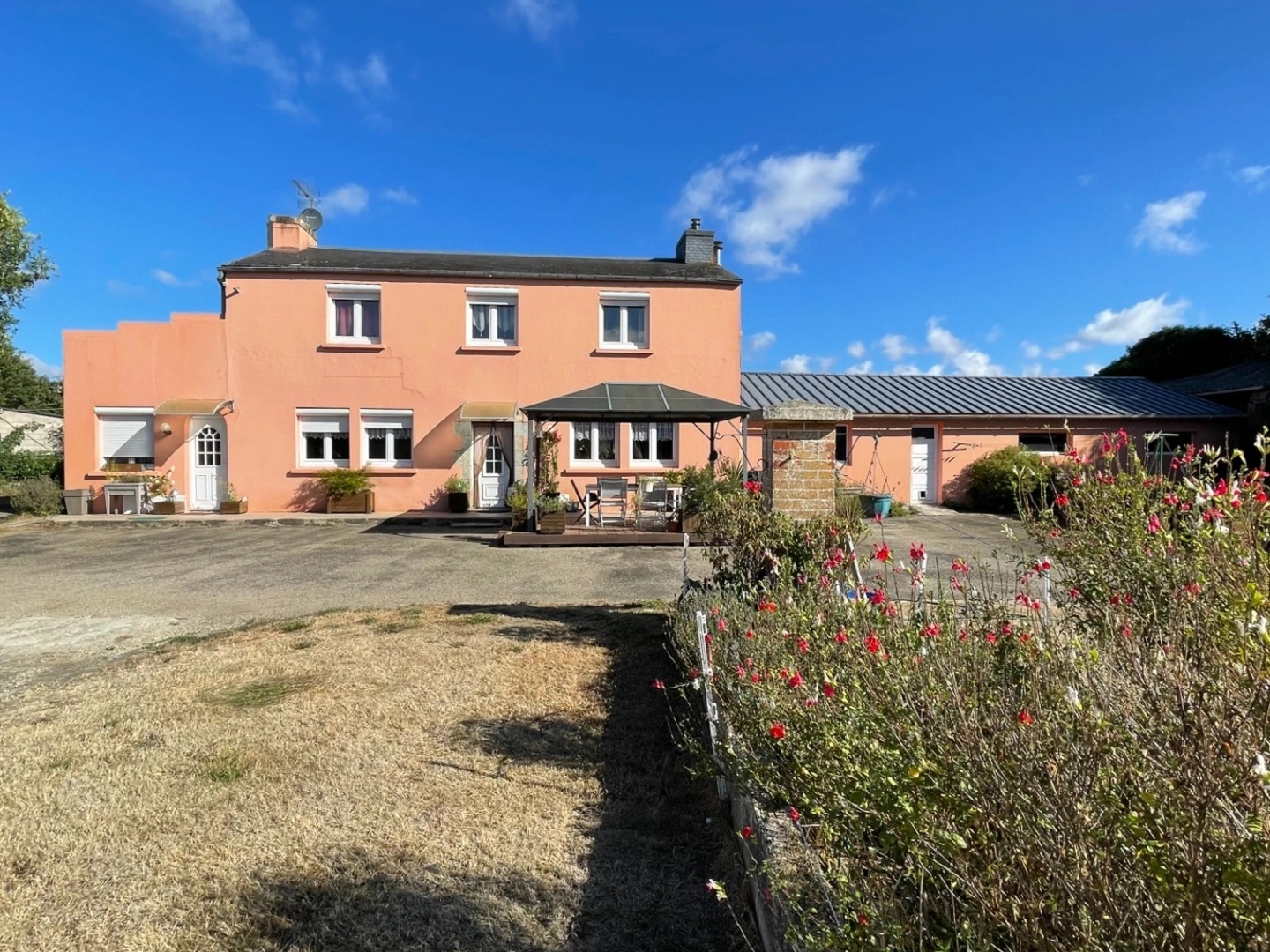 Maison à vendre - 12 pièces - 186m2 - Lanrivain (22480)