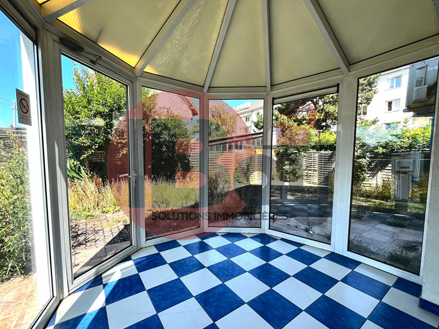 EXCLUSIVITÉ : Local commercial et d'habitation à CREPY EN VALOIS