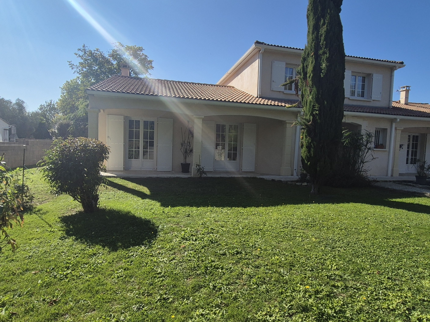 Maison à vendre - 8 pièces - 171m2 - Saint-Sulpice-De-... (17200)