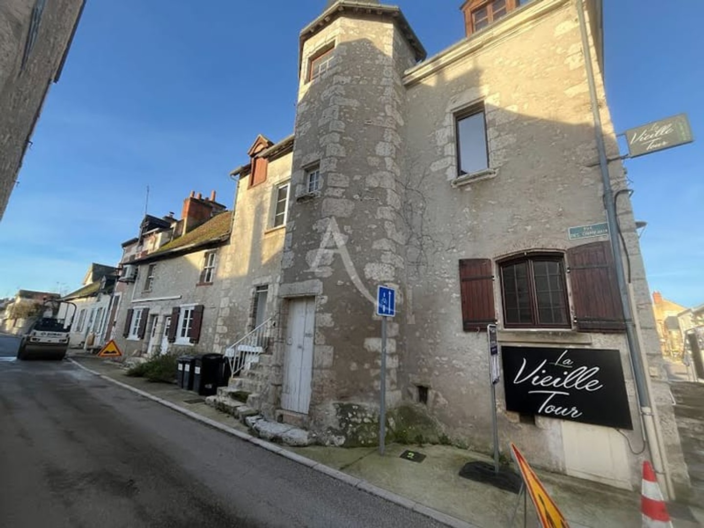 Maison 6 pièces 240 m²