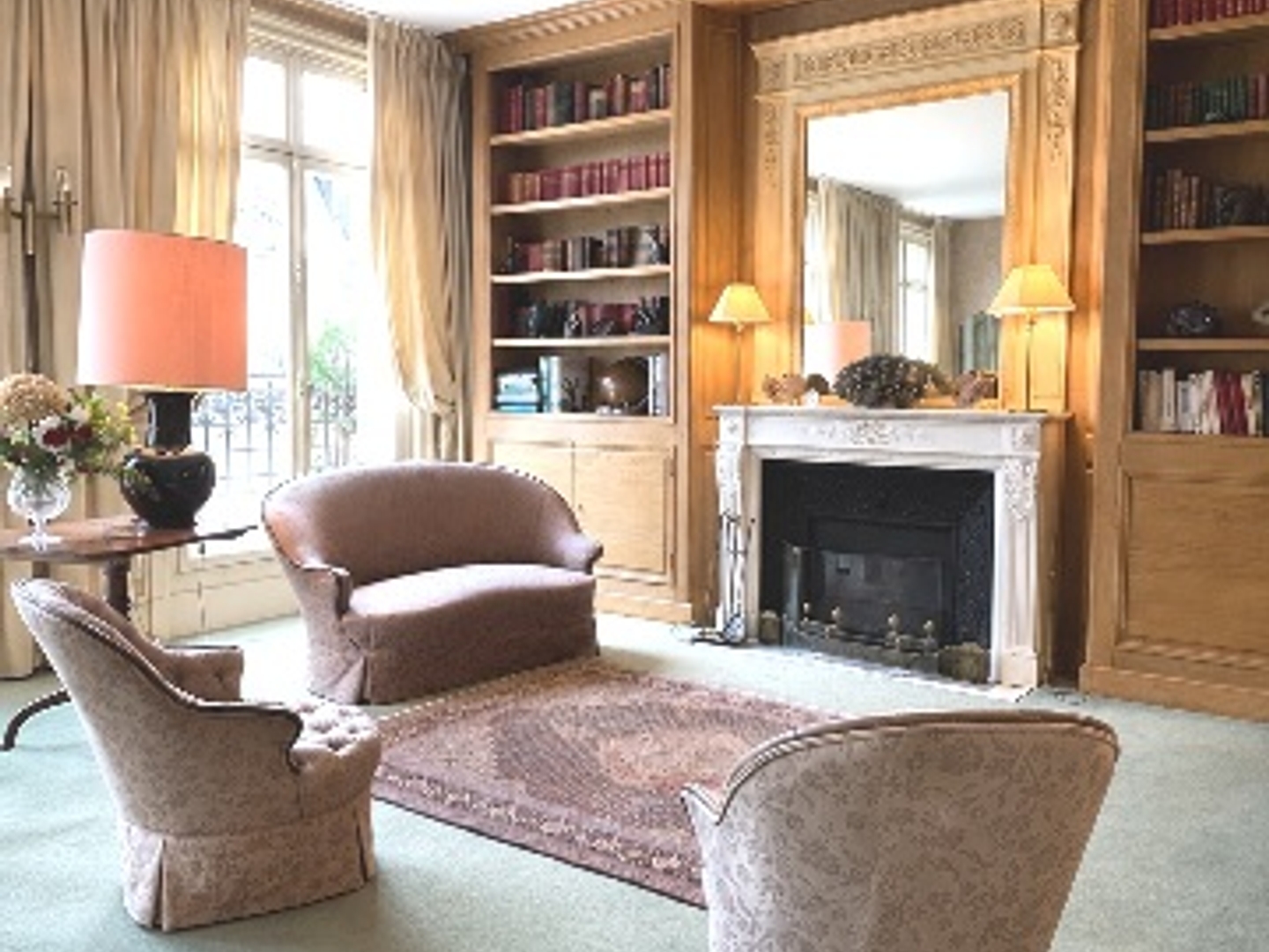 Appartement à vendre - 7 pièces - 244m2 - Paris 17e (75017)