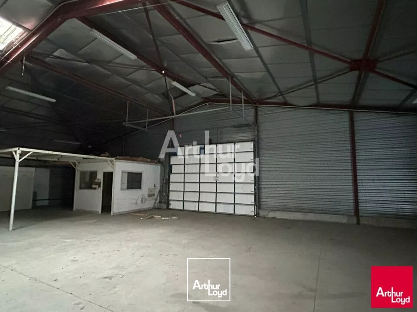 ROMORANTIN-LANTHENAY - VENTE LOCAL D'ACTIVITÉ DE 338 M² ET 346 M²