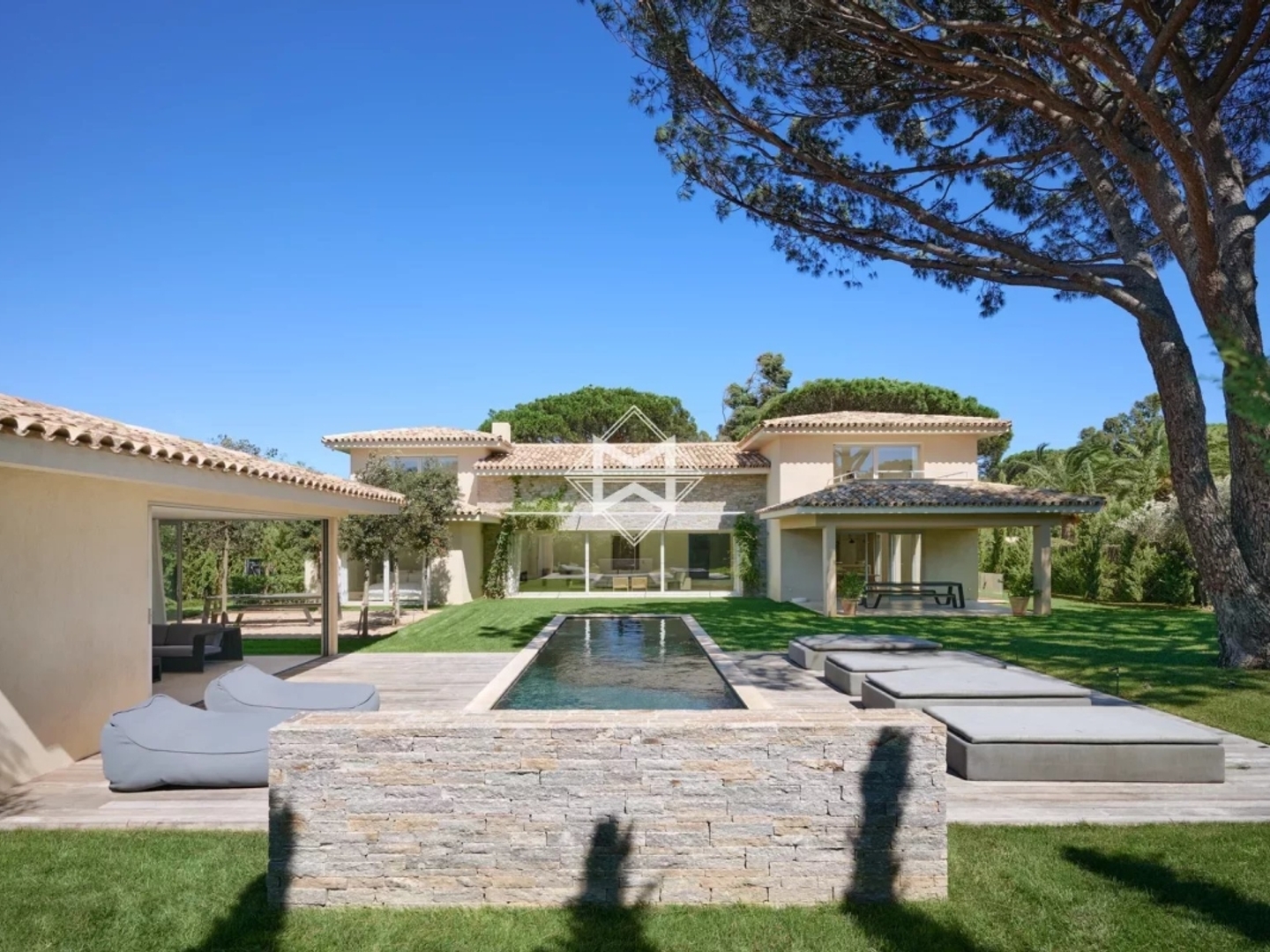 Maison à vendre - 9 pièces - 504m2 - Saint-Tropez (83990)