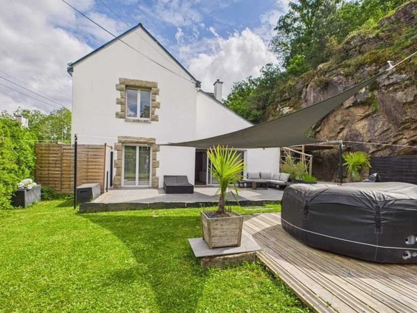 Maison 8 pièces 250 m²