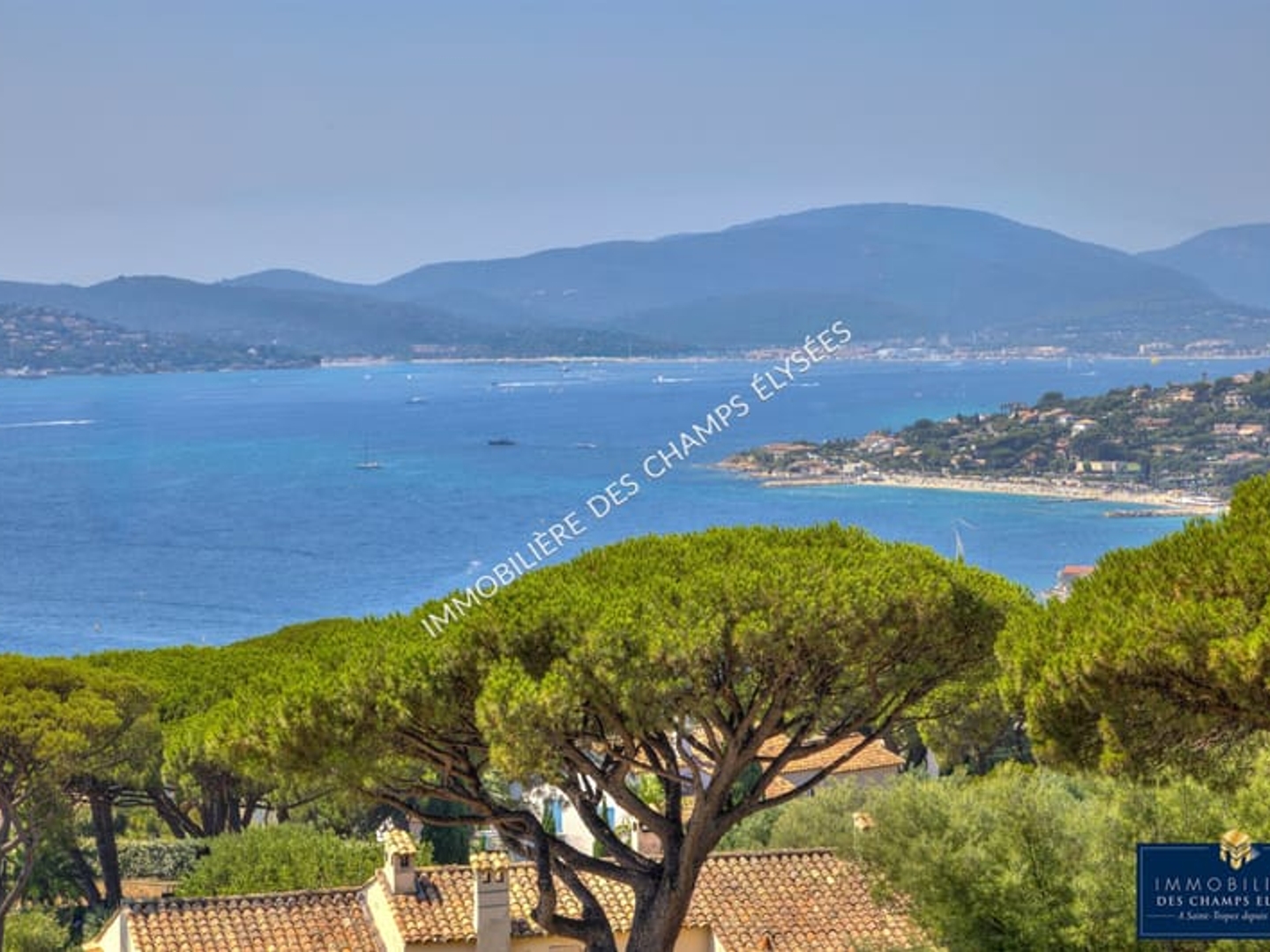 Maison à vendre - 8 pièces - 195m2 - Sainte-Maxime (83120)