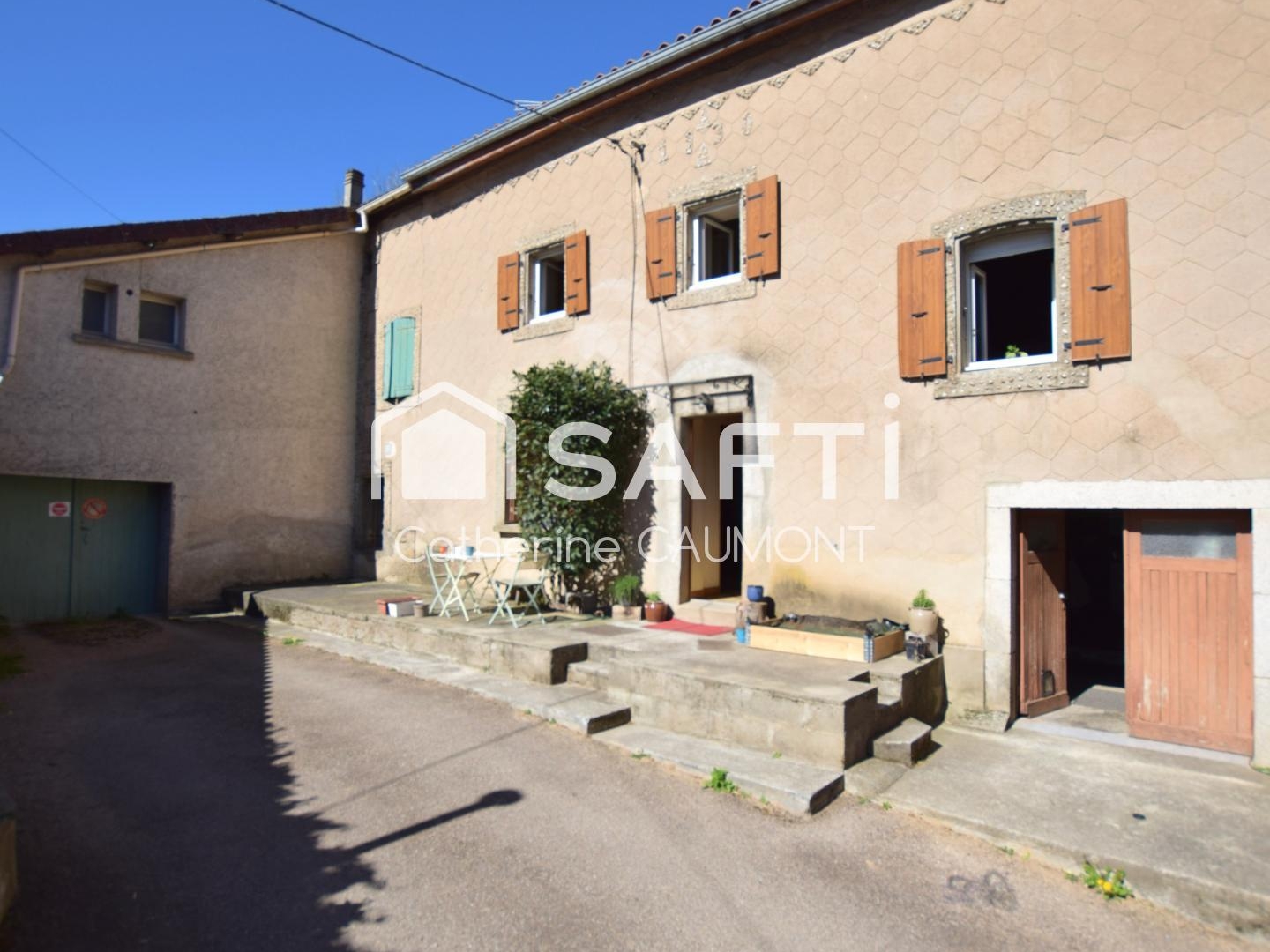 Charmante maison de hameau, garage, terrain
