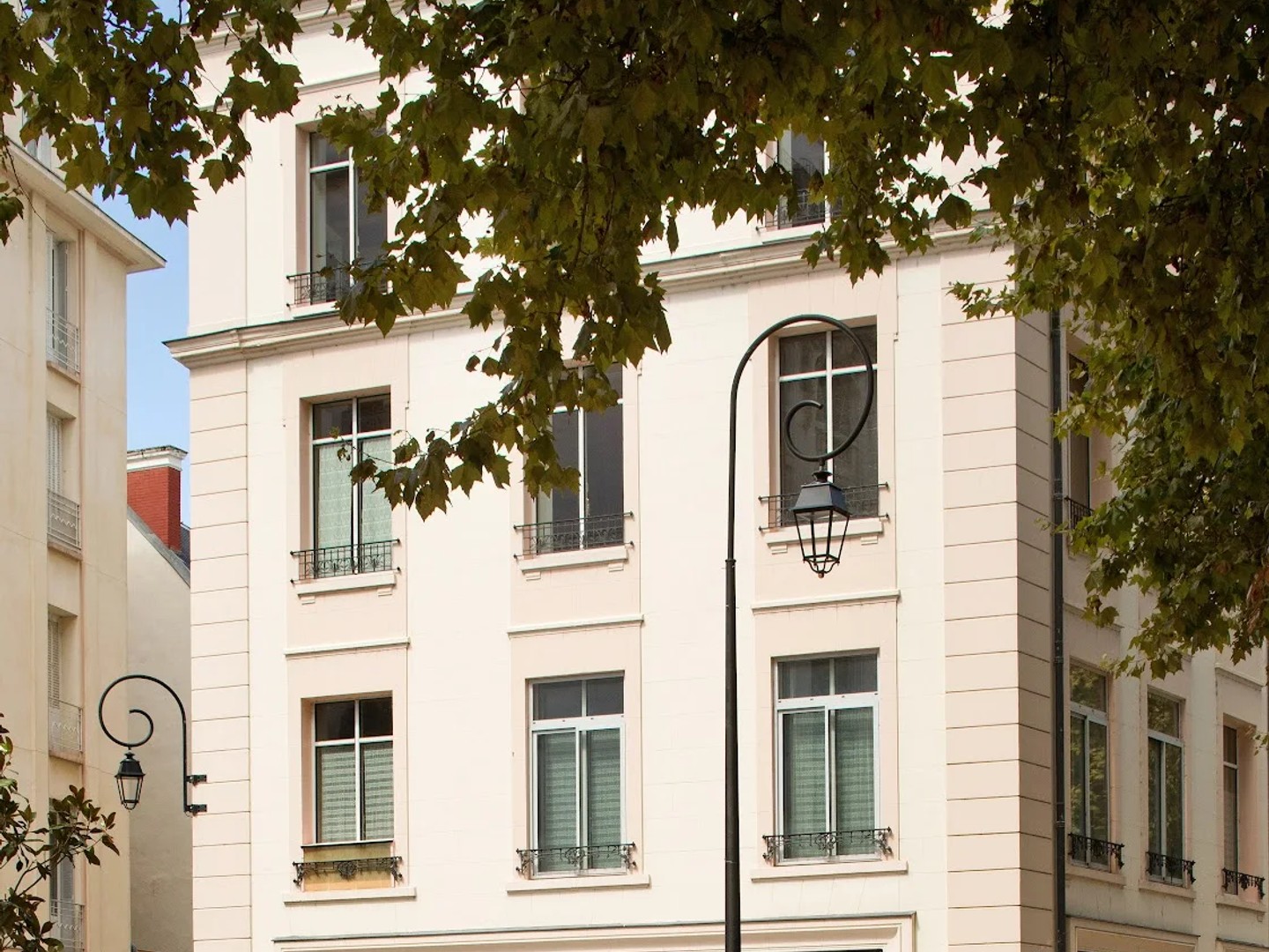 Maison 9 pièces 377 m²