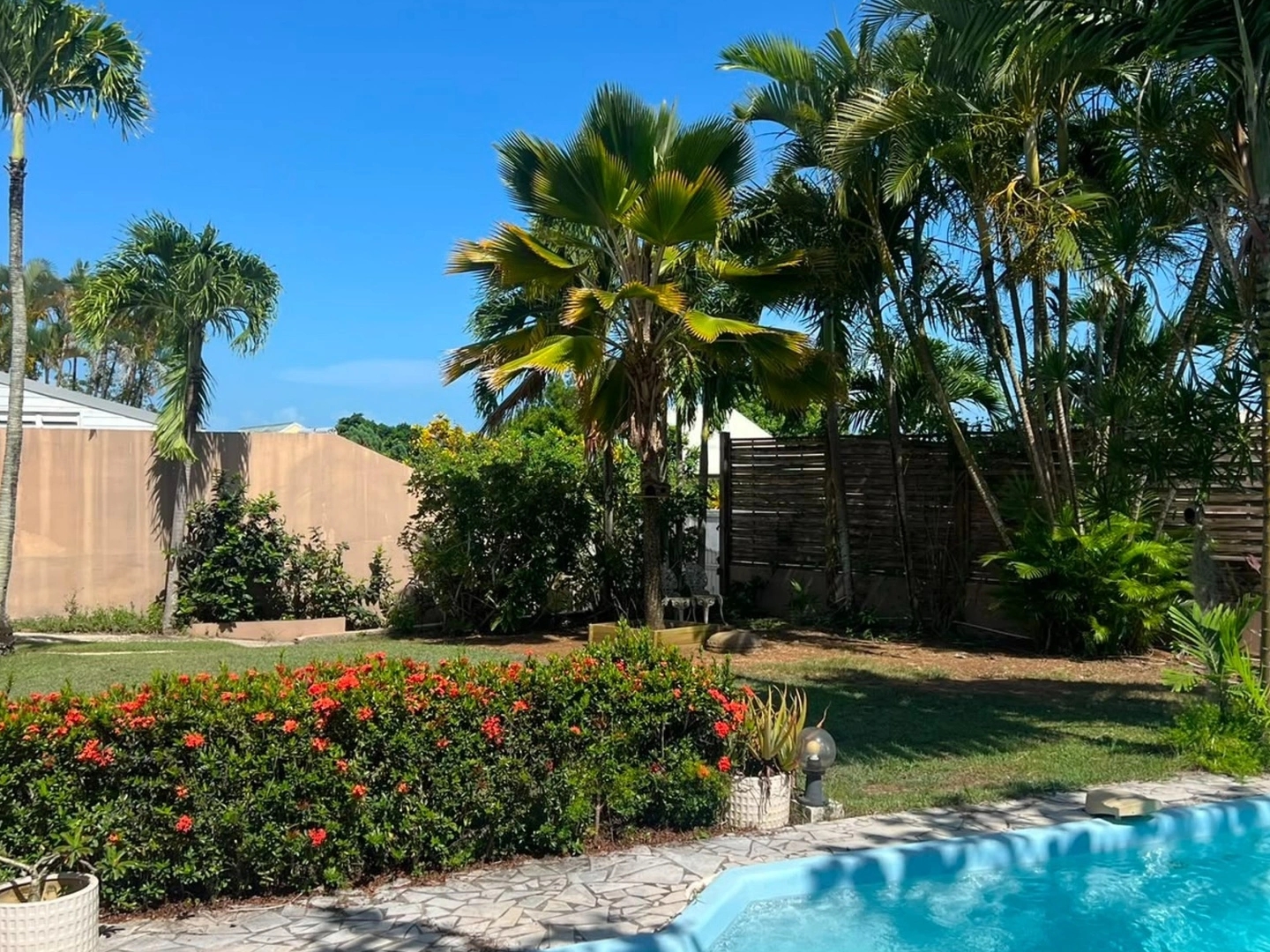 Maison à vendre - 5 pièces - 108m2 - Baie-Mahault (97122)