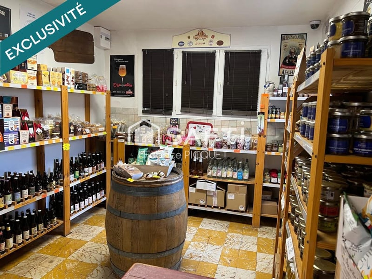 Bureaux à vendre - 6 pièces - 143m2 - Saint-Amand-Les-Eaux (59230)