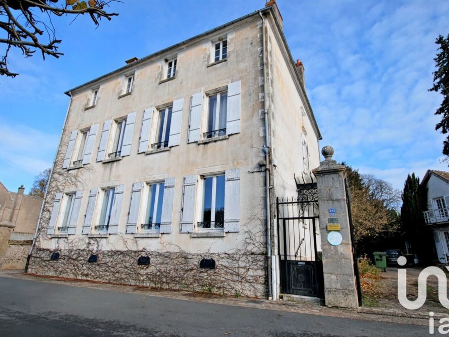 Maison 8 pièces 435 m²