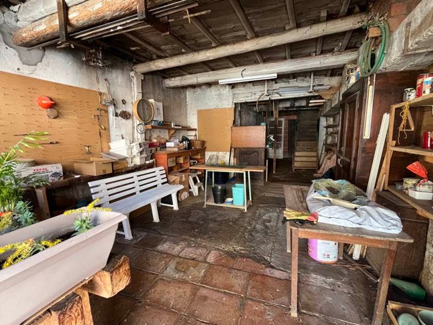 Parking / garage / box à vendre - Verdun-Sur-Garonne (82600)