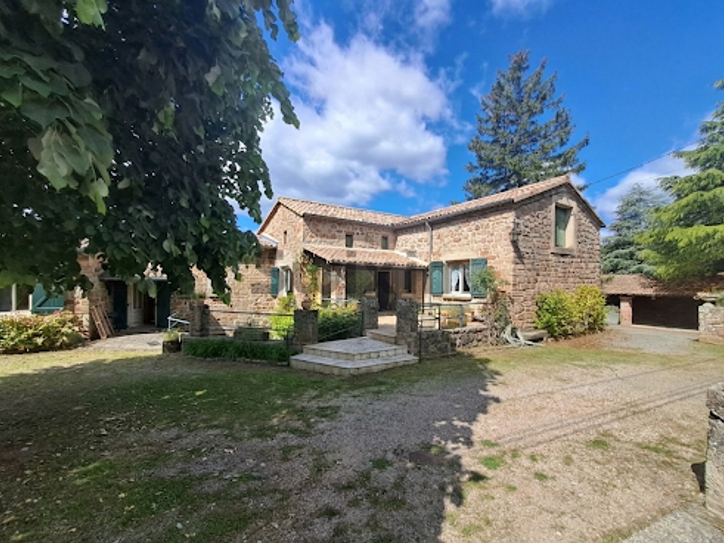 Maison à vendre - 14 pièces - 290m2 - Planzolles (07230)