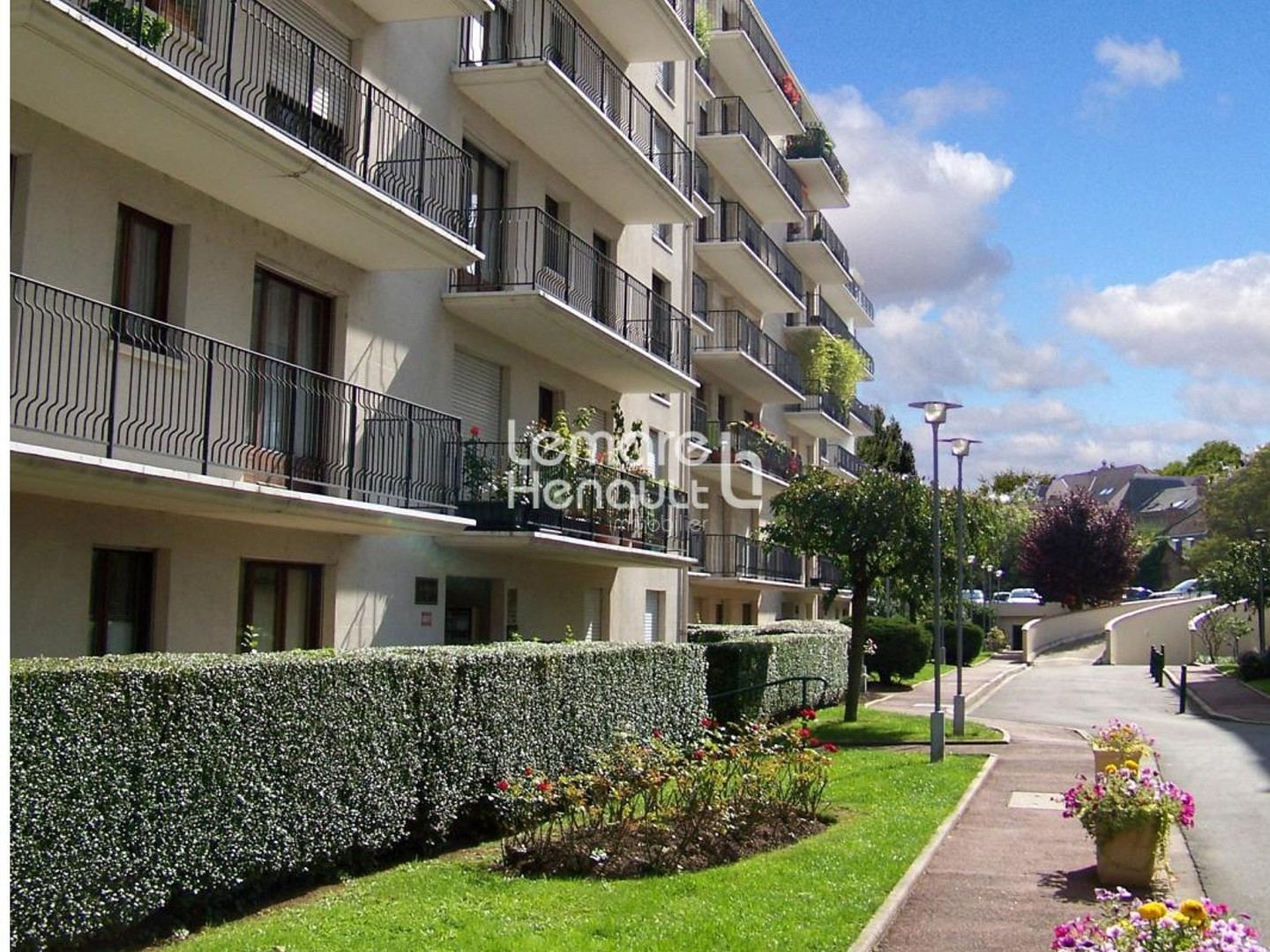Appartement F2 mansardé de 54 m² avec parking