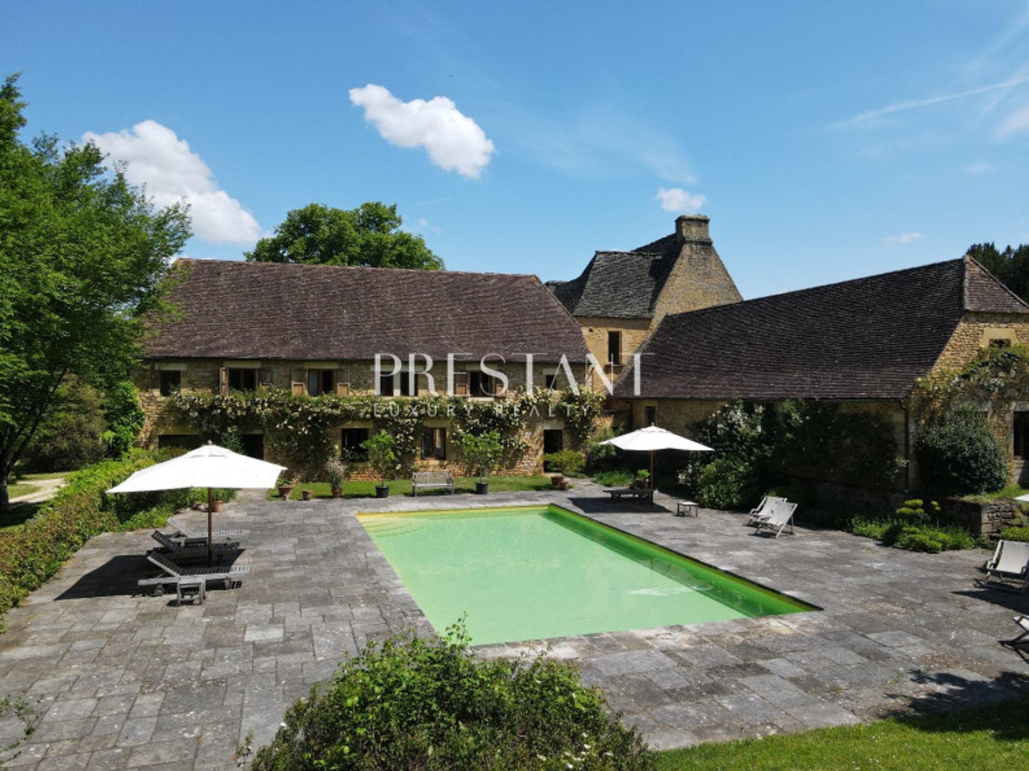 Maison à vendre - 8 pièces - 680m2 - Sarlat-La-Canéda (24200)