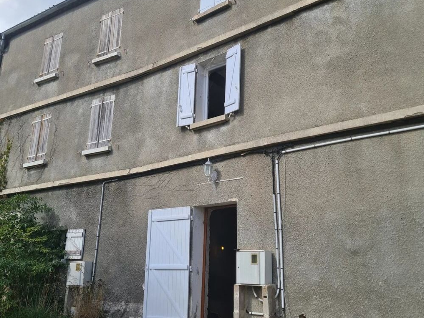 Maison à rénover avec garage, jardin et fort potentiel Idéal in