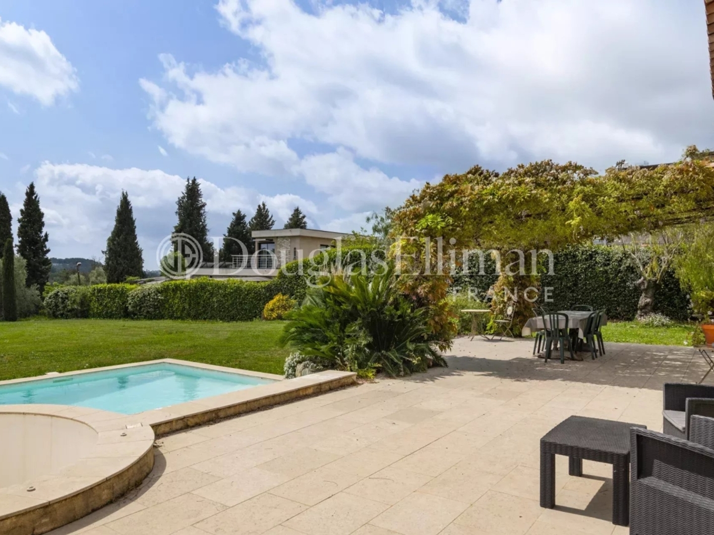 Maison à vendre - 7 pièces - 250m2 - Opio (06650)