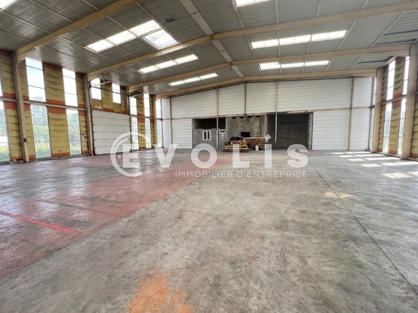 Locaux à vendre - 1000m2 - Étampes (91150)