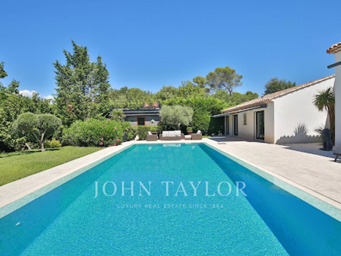 Maison à vendre - 7 pièces - 224m2 - Roquefort-Les-Pins (06330)