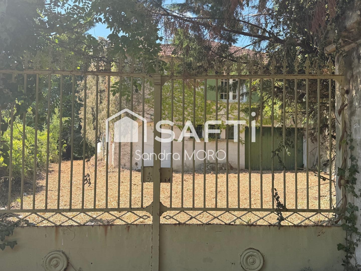 Maison à vendre - 8 pièces - 220m2 - Mongauzy (33190)