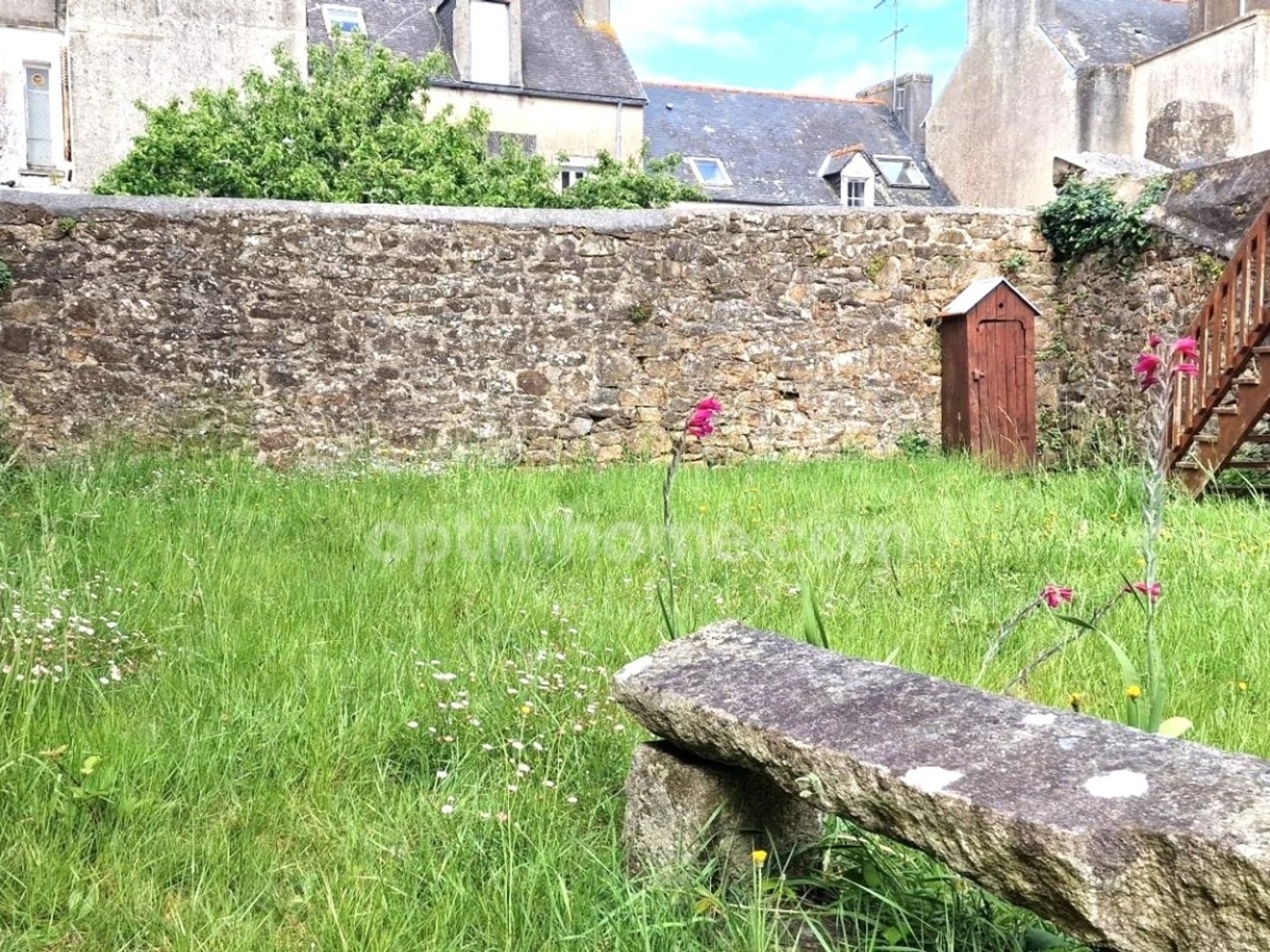 Maison 18 pièces 243 m²
