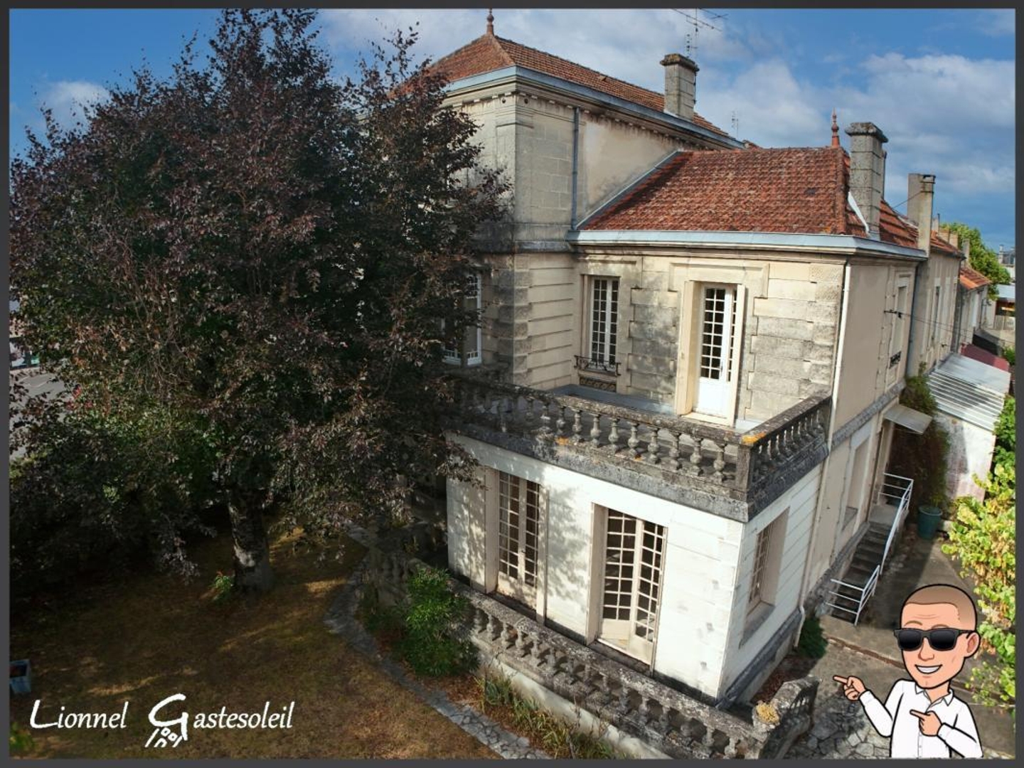 Maison à vendre - 16 pièces - 345m2 - Sainte-Foy-La-Grande (33220)