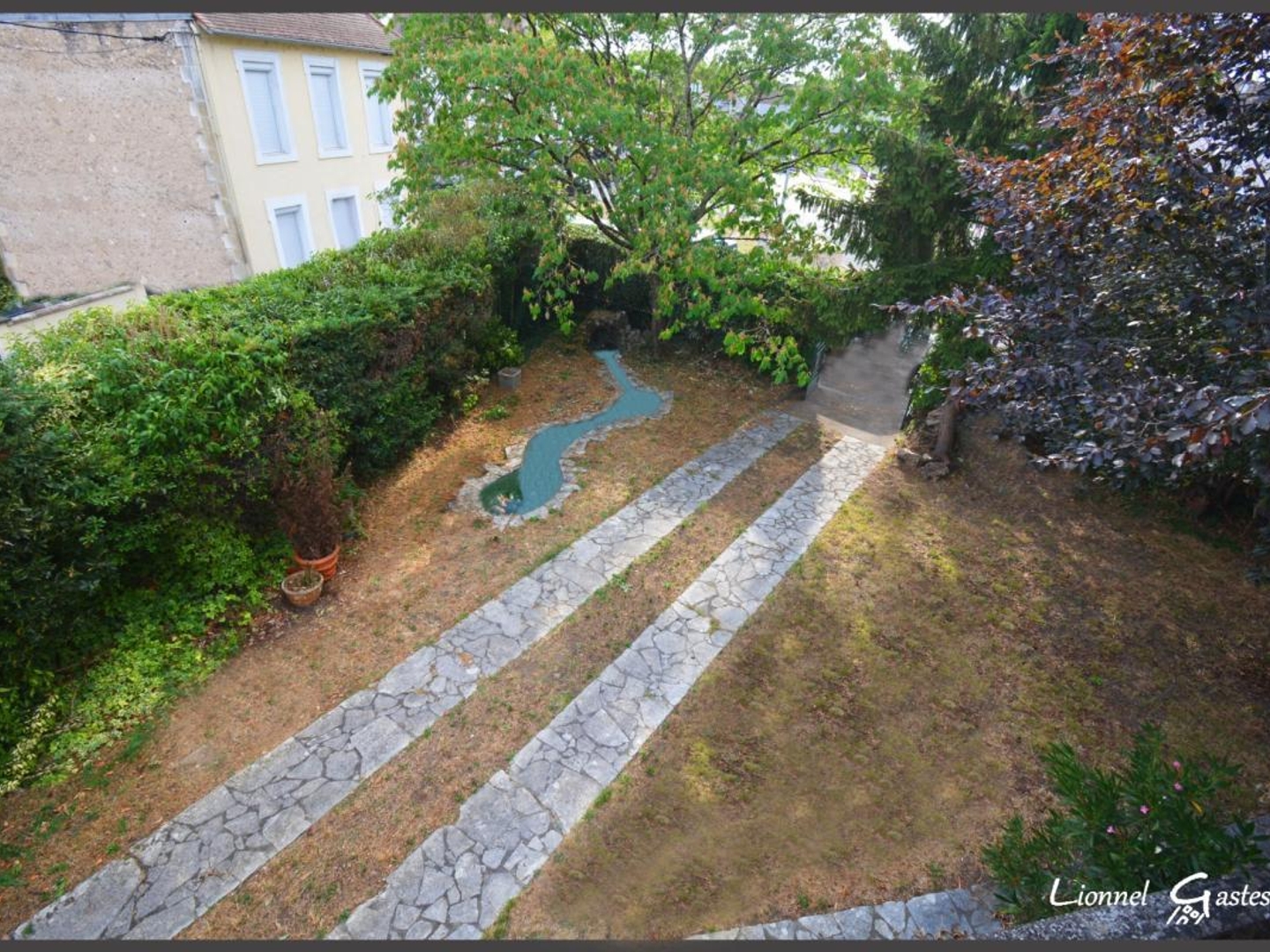 Maison à vendre - 16 pièces - 345m2 - Sainte-Foy-La-Grande (33220)