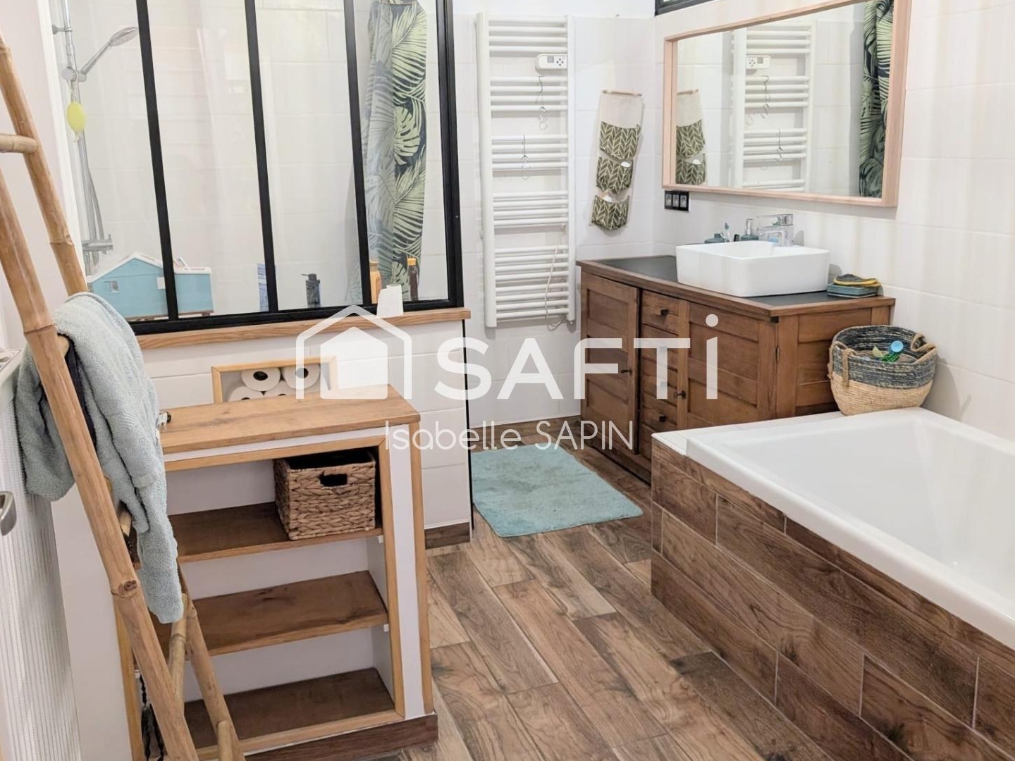 Maison à vendre - 5 pièces - 147m2 - Champigny En Roch... (86170)