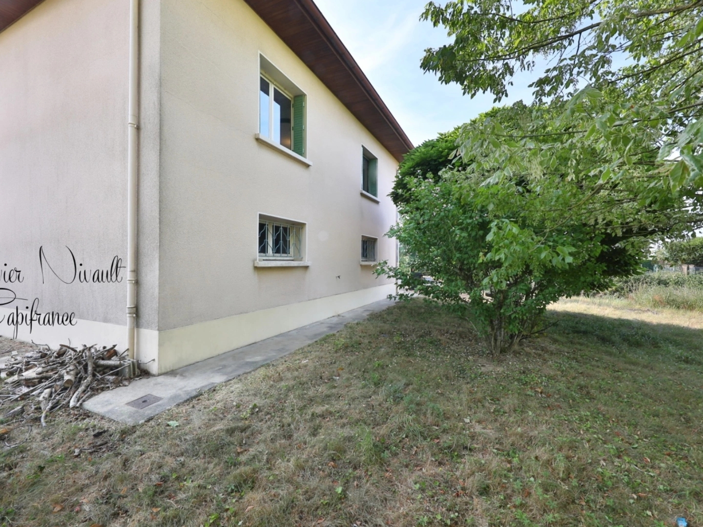 Maison à vendre - 5 pièces - 150m2 - Saint-Julien-Sur-... (01560)