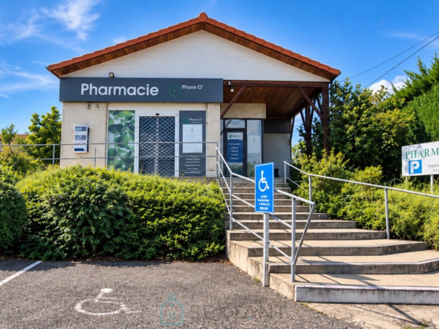 Local commercial 6 pièces 135 m²