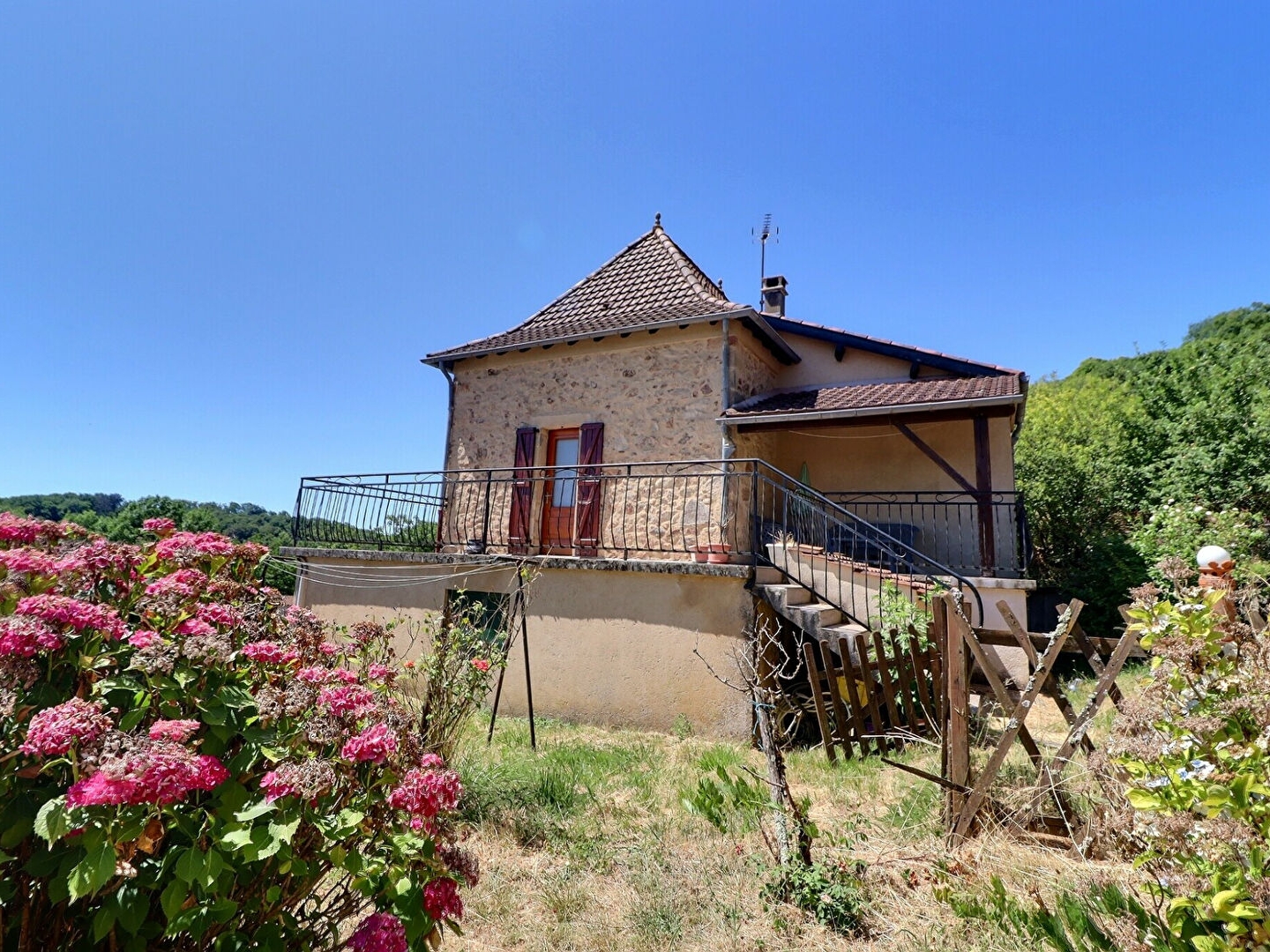 Maison à vendre - 4 pièces - 119m2 - Saint-Bressou (46120)