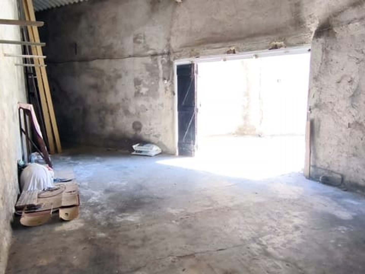 Parking / garage / box à vendre - 40m2 - Clermont-L'hérault (34800)