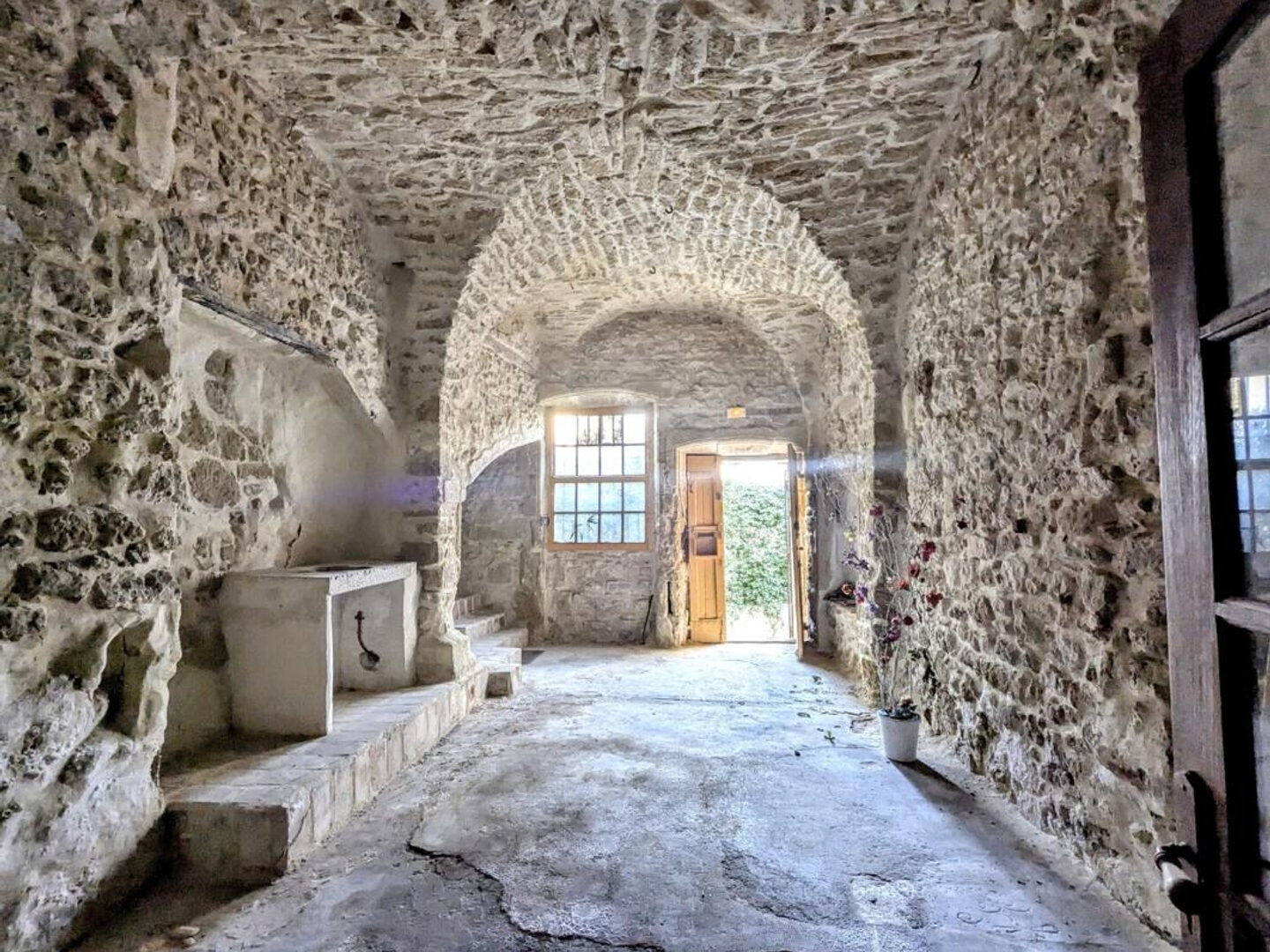 Locaux à vendre - 4 pièces - 110m2 - Cadenet (84160)