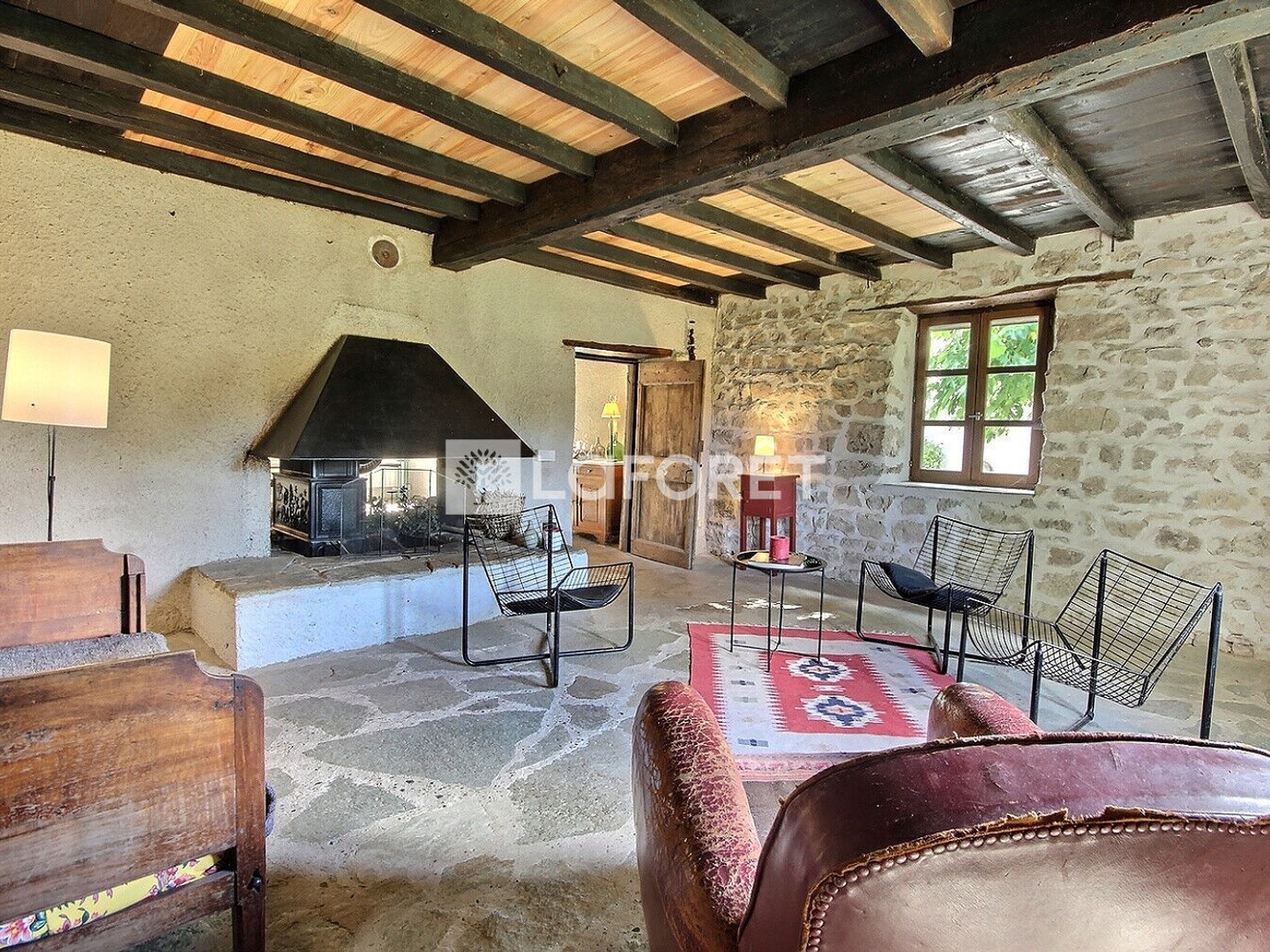 Maison de campagne avec grand terrain à St Clément les Places