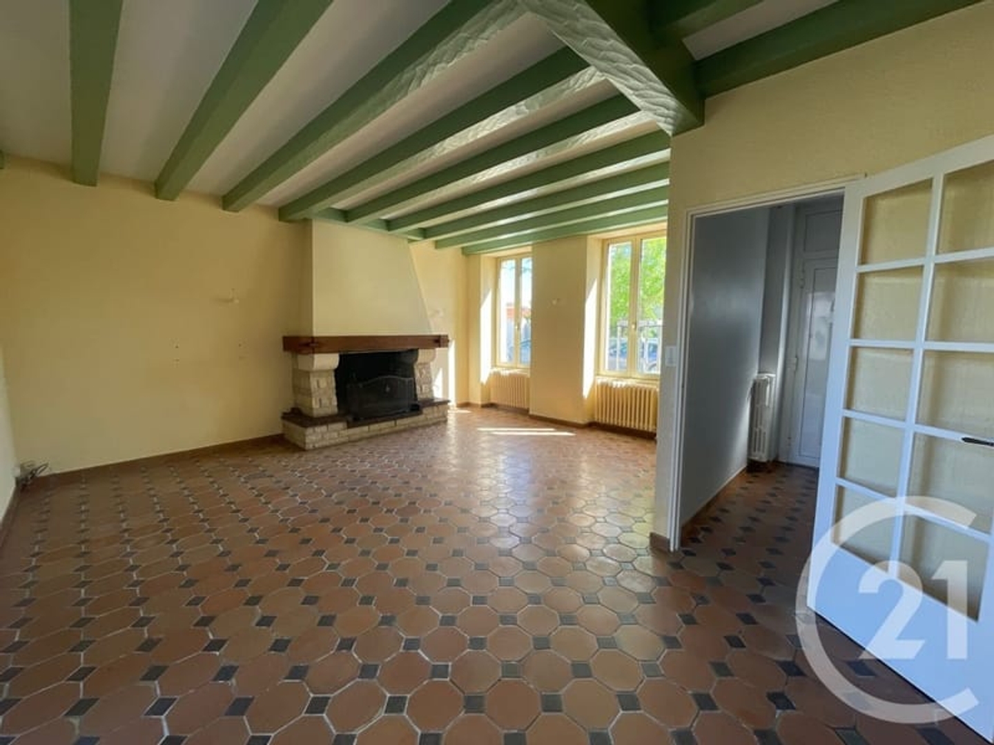 Maison à vendre - 5 pièces - 182m2 - Saint-Pierre-D'ol... (17310)