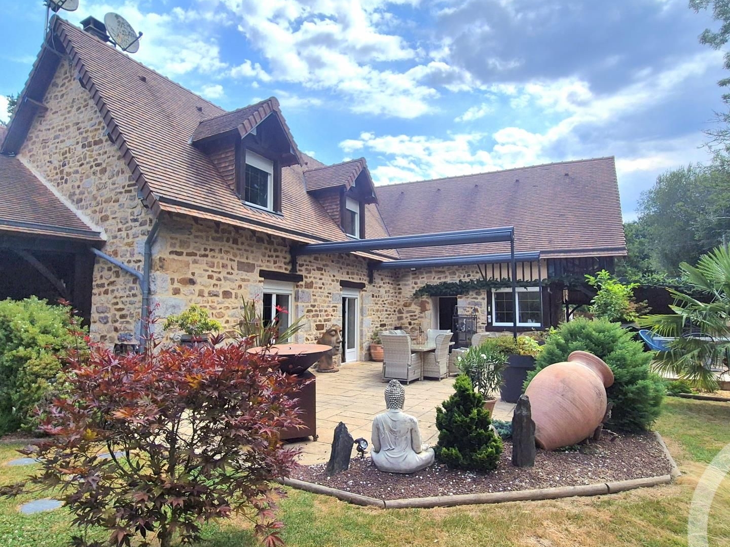 Maison 8 pièces 263 m²