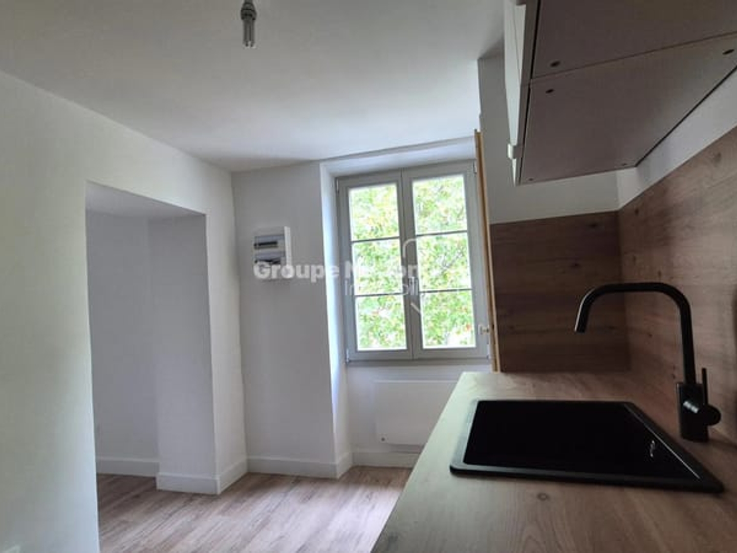 ST DIDIER APPARTEMENT ENTIEREMENT RENOVE